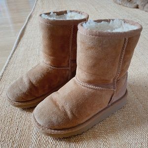 UGG-Classic boots in Chestnut for Toddler